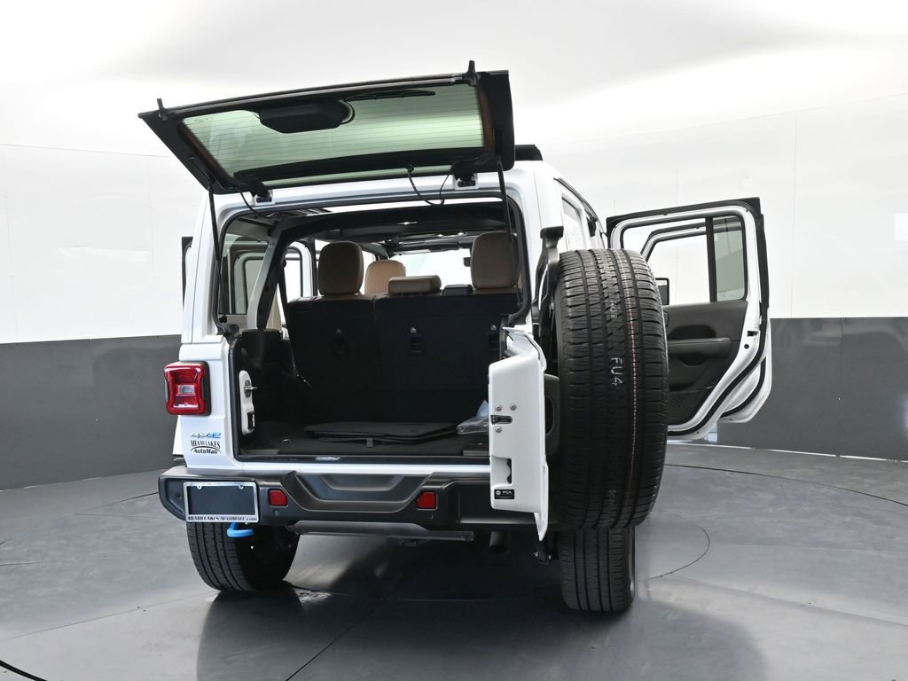 Used 2022 Jeep Wrangler Unlimited Sahara w/ Safety Group image 83