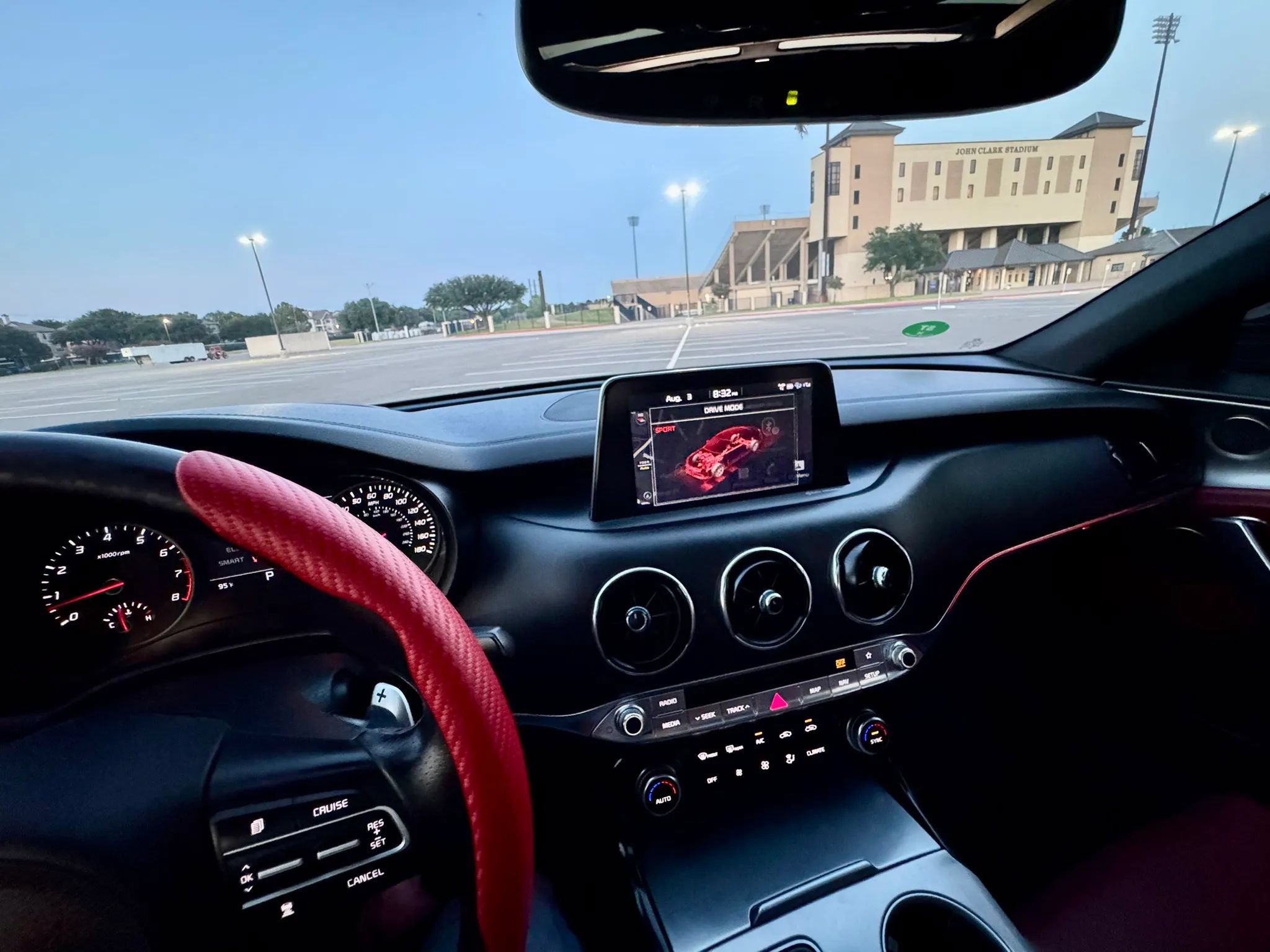 Used 2018 Kia Stinger GT2 AWD/4WD image 16