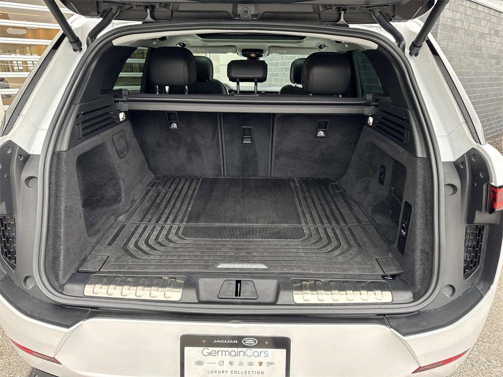 Used 2024 Land Rover Range Rover Sport Dynamic SE image 6