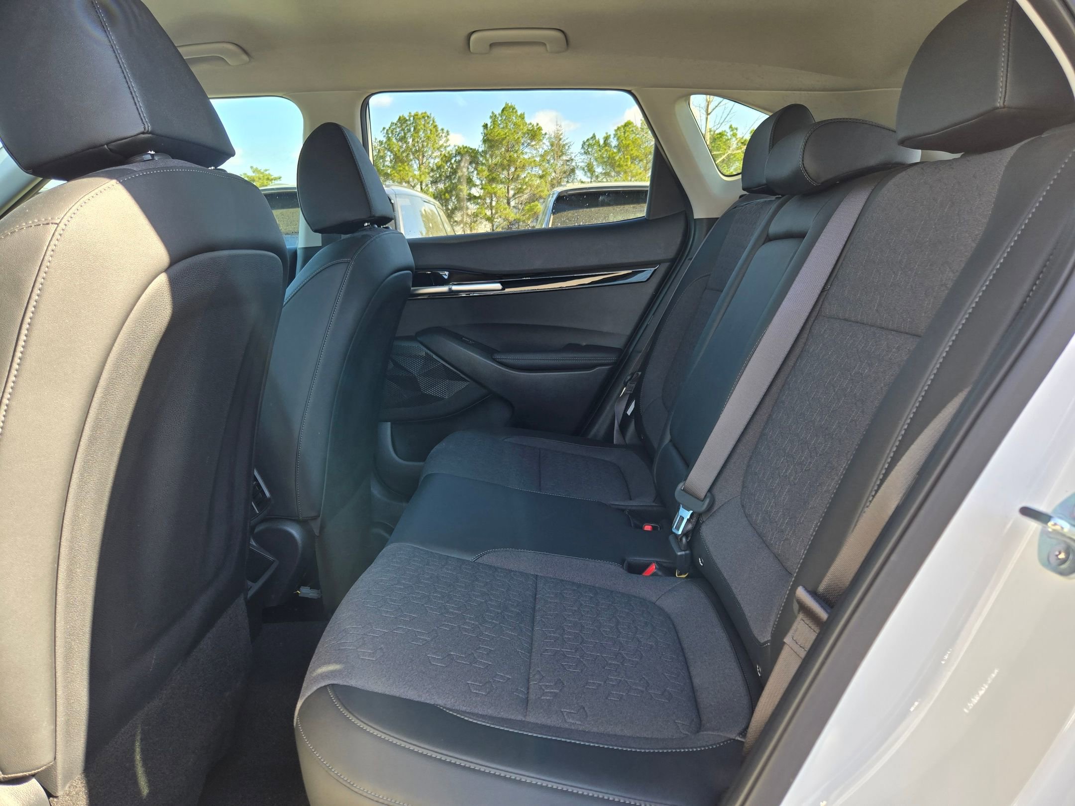 Used 2024 Kia Seltos X-Line image 36