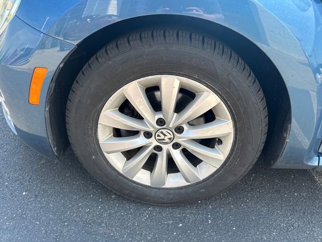 Used 2019 Volkswagen Beetle 2.0T S FWD image 9
