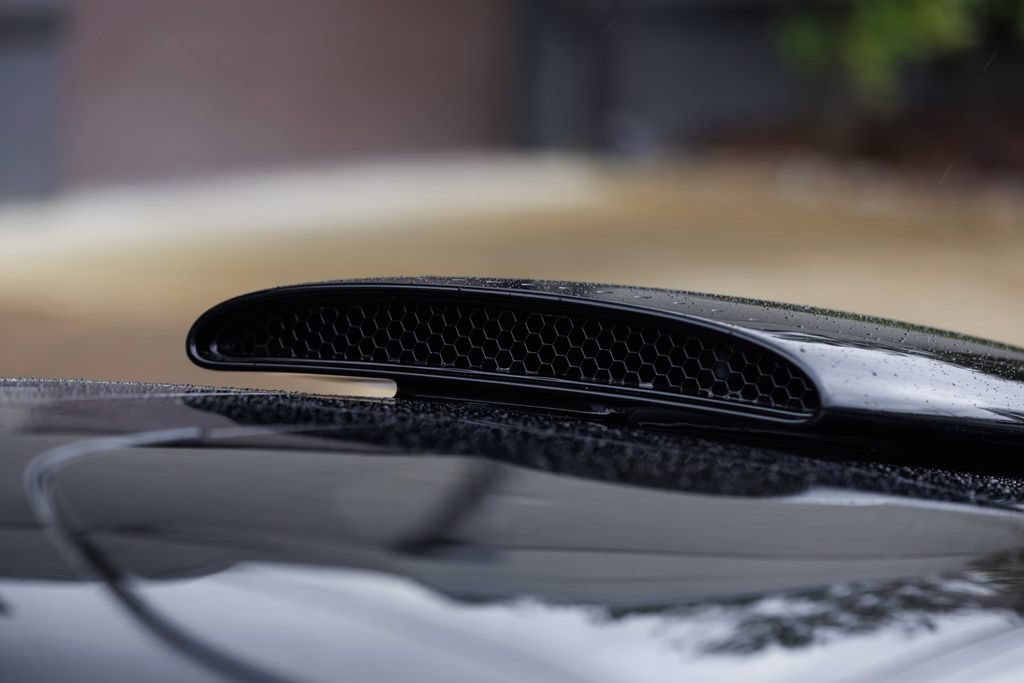 Used 2020 McLaren Speedtail RWD image 31
