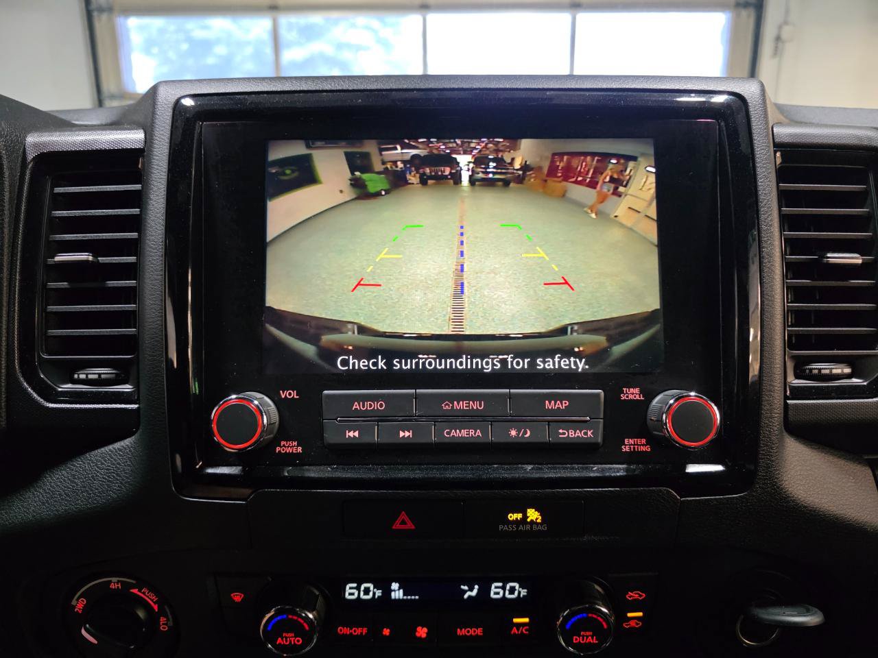 Used 2022 Nissan Frontier PRO-4X w/ Technology Package AWD/4WD image 32