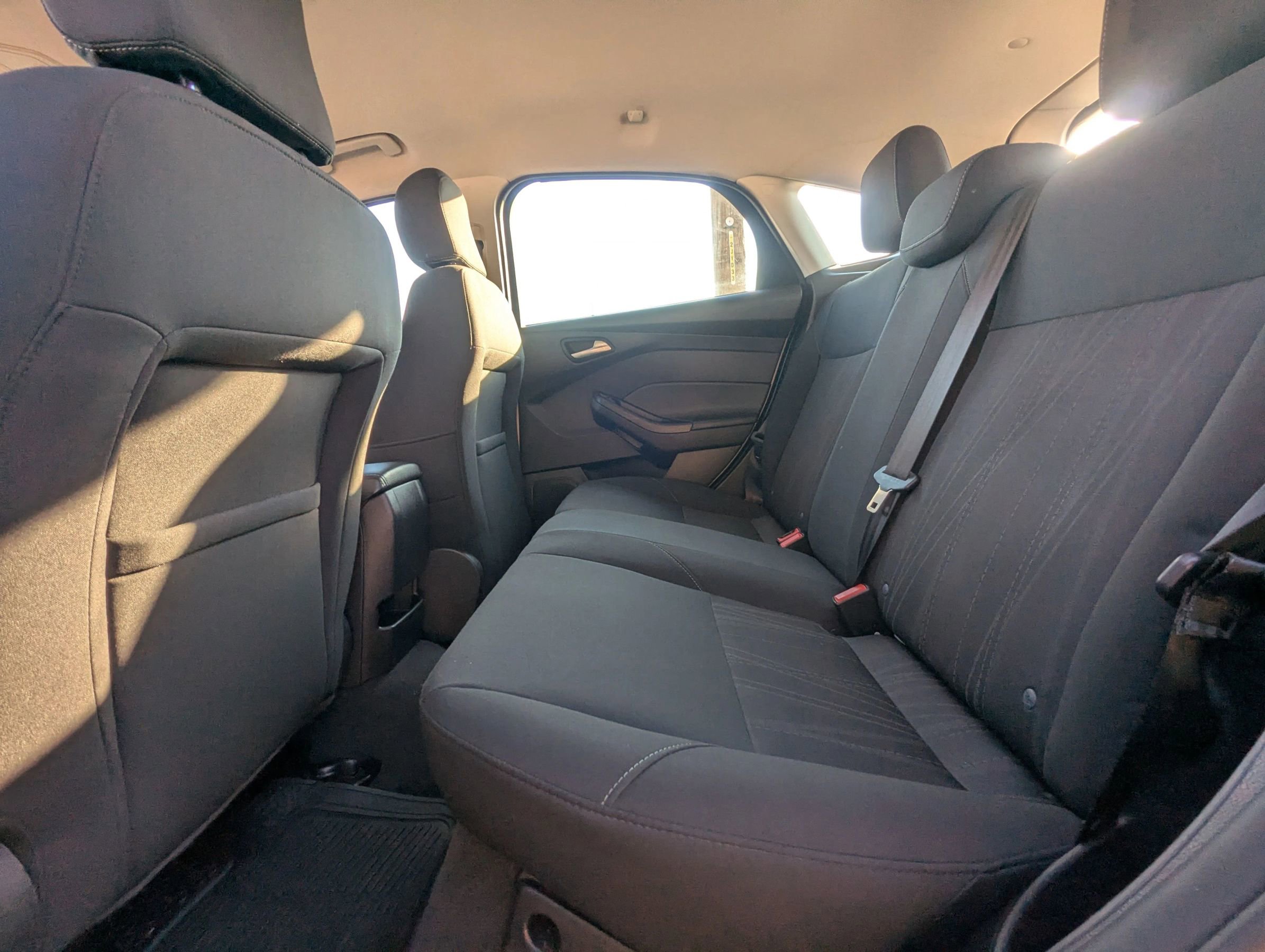 Used 2015 Ford Focus SE image 10