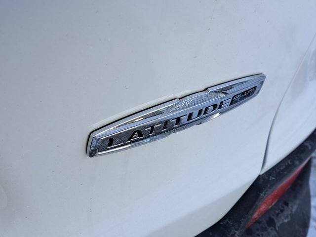 Used 2020 Jeep Cherokee Latitude Plus w/ Cold Weather Group image 29