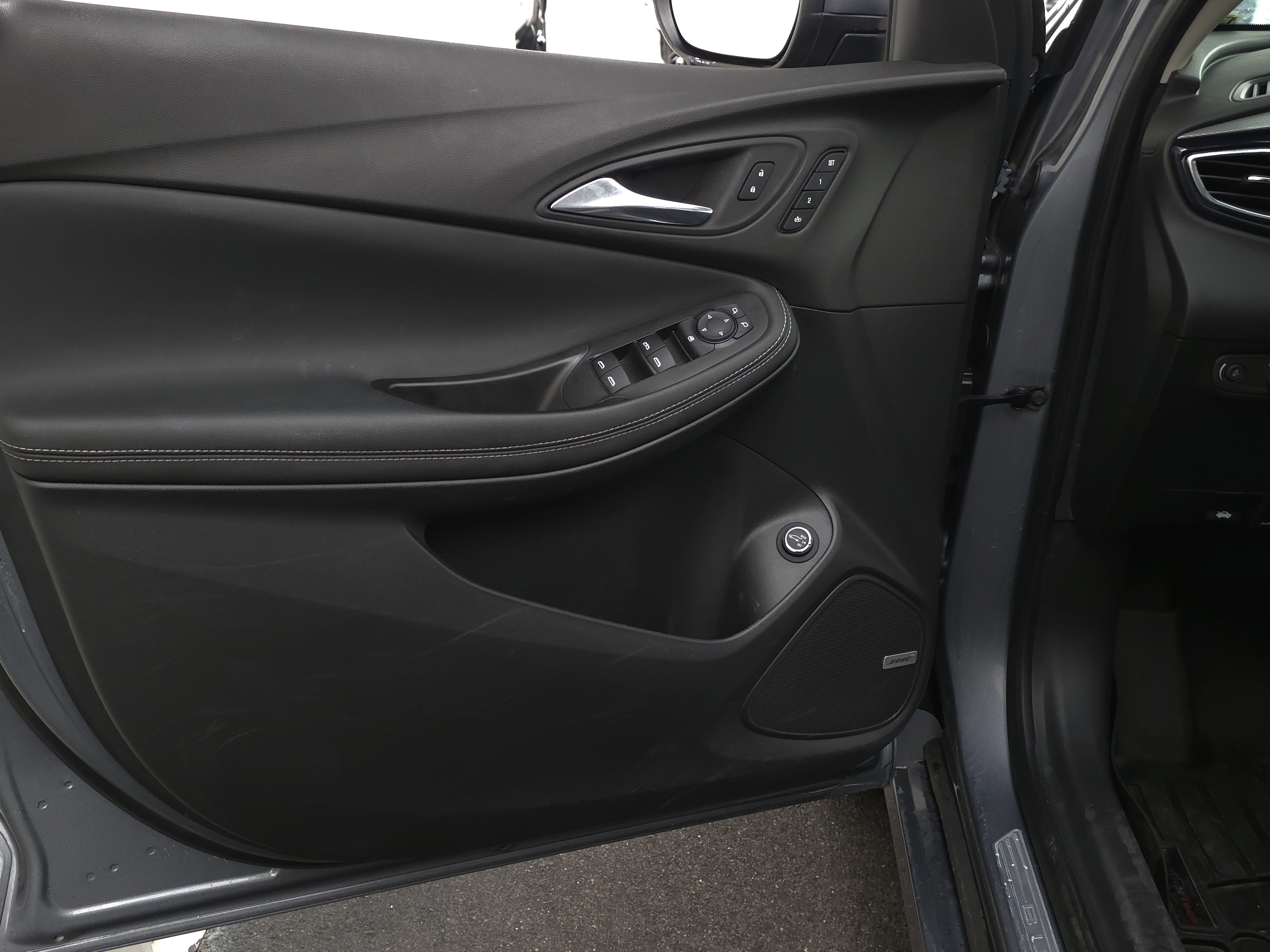 Used 2022 Buick Encore GX Essence w/ Advanced Technology Package image 7