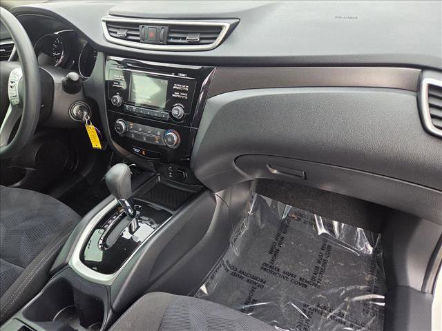 Used 2015 Nissan Rogue S image 20