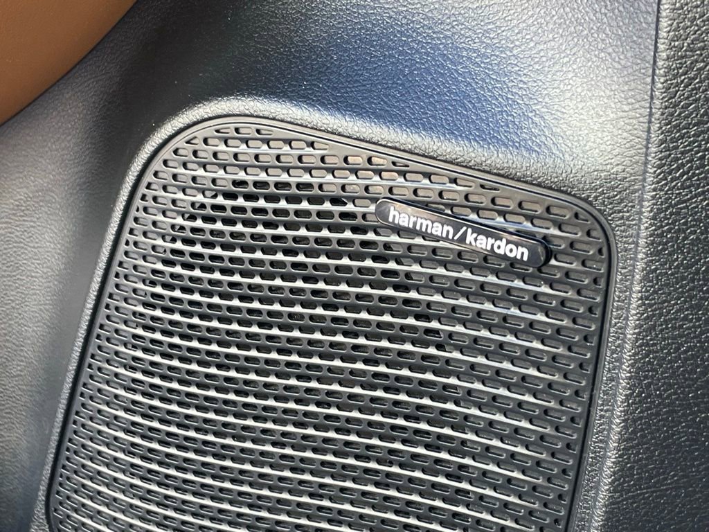 Used 2023 Chrysler Pacifica Pinnacle image 19