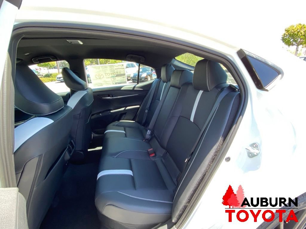 New 2026 Toyota Camry Hybrid AWD/4WD image 19