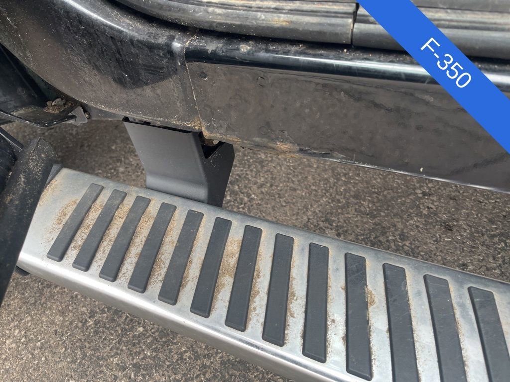 Used 2011 Ford F350 XLT w/ XLT Appearance Pkg image 9