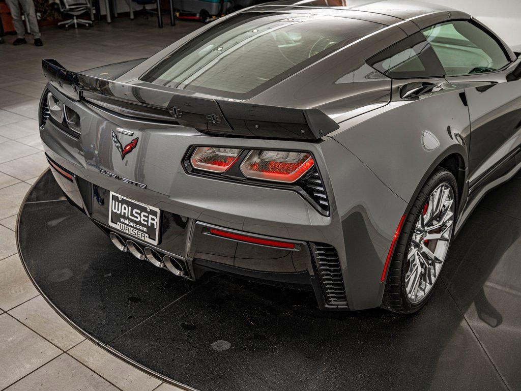 Used 2015 Chevrolet Corvette Z06 image 24