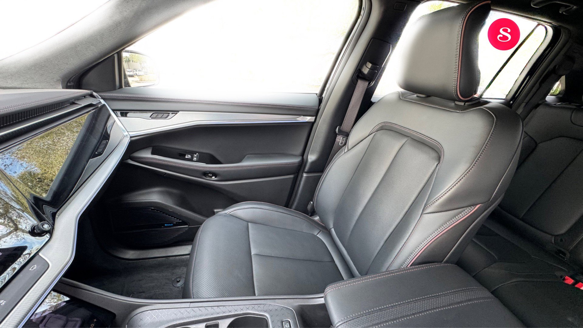 Used 2024 Jeep Wagoneer Launch Edition image 18