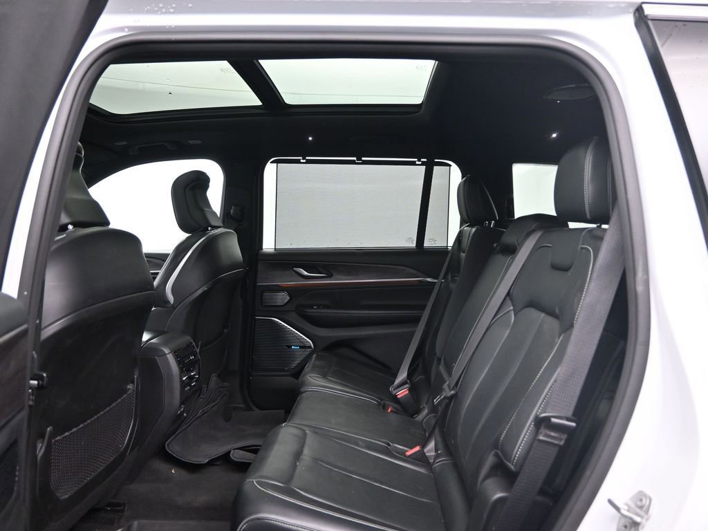 Used 2021 Jeep Grand Cherokee L Overland w/ Advanced Protech Group III image 28