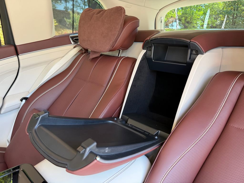 Used 2023 Mercedes-Benz Maybach GLS 600 4MATIC image 58