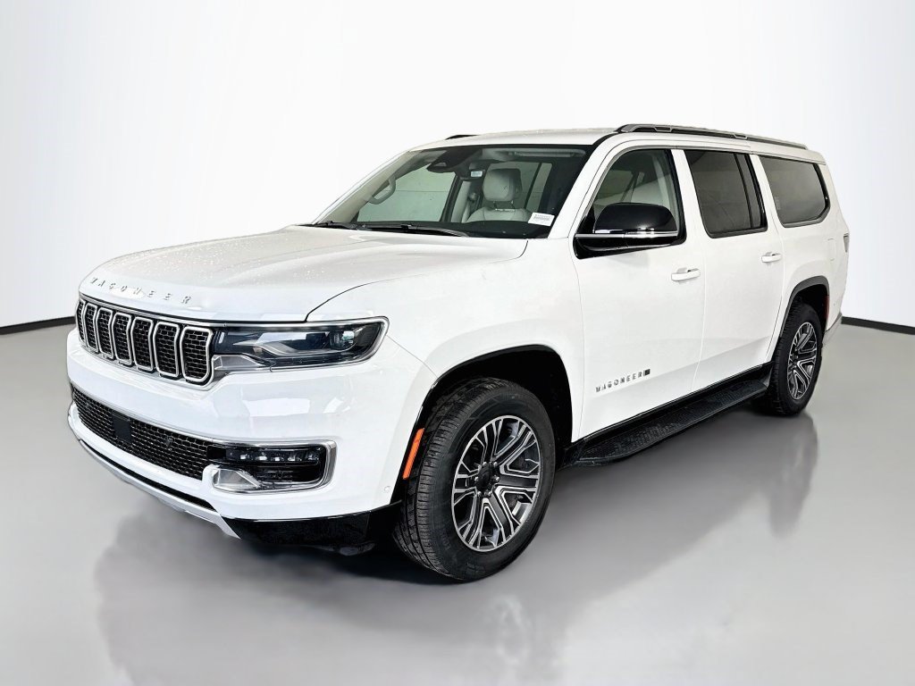 Used 2024 Jeep Wagoneer L Series II w/ Flexible Seating Group RWD image 4