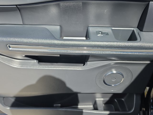 Used 2023 Ford Expedition Max XLT RWD image 9