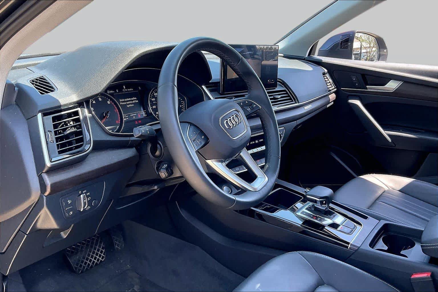 Used 2024 Audi Q5 2.0T Premium w/ Convenience Package AWD/4WD image 17