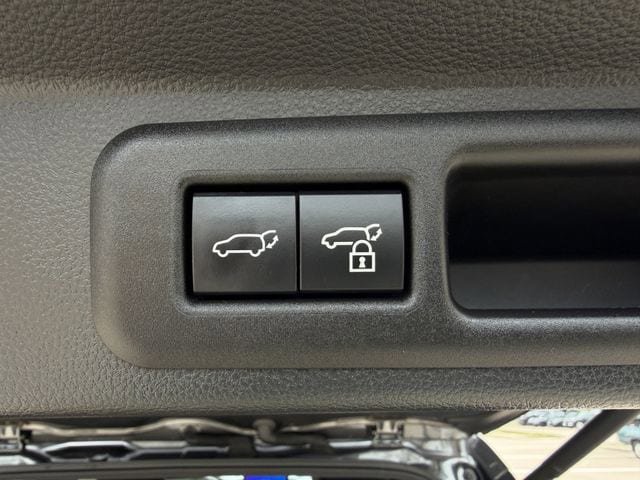 Certified 2024 Toyota Sequoia Capstone AWD/4WD image 35