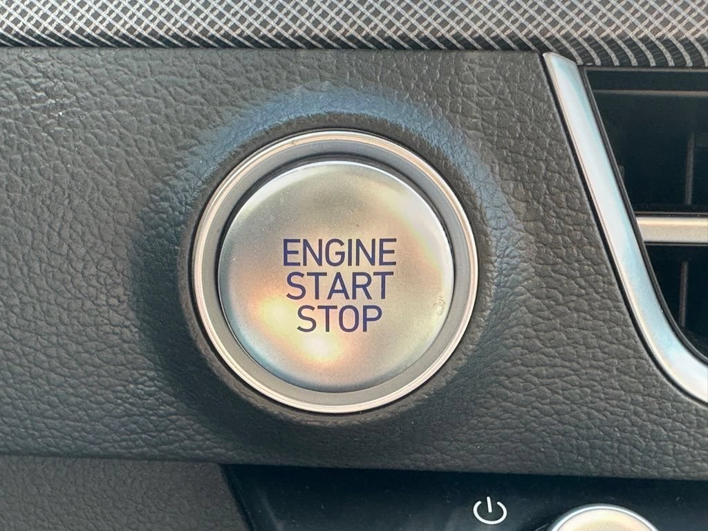 Certified 2025 Hyundai Sonata SE FWD image 17