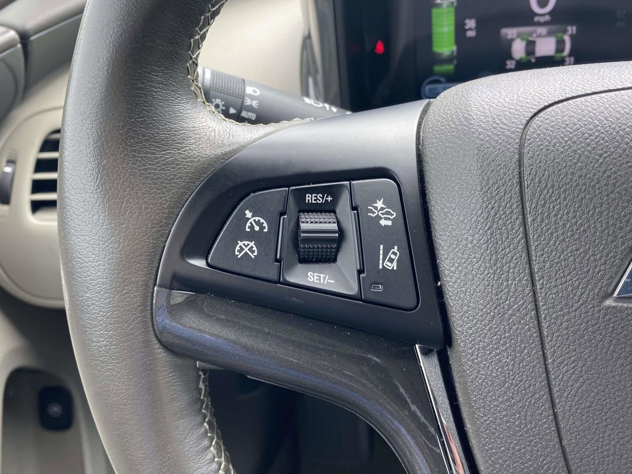 Used 2013 Chevrolet Volt Premium w/ Premium Trim Package FWD image 20