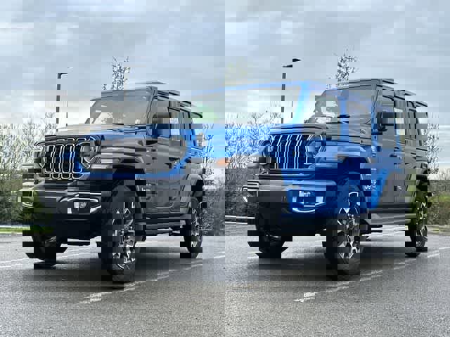 Used 2024 Jeep Wrangler Sahara w/ Technology Group image 20