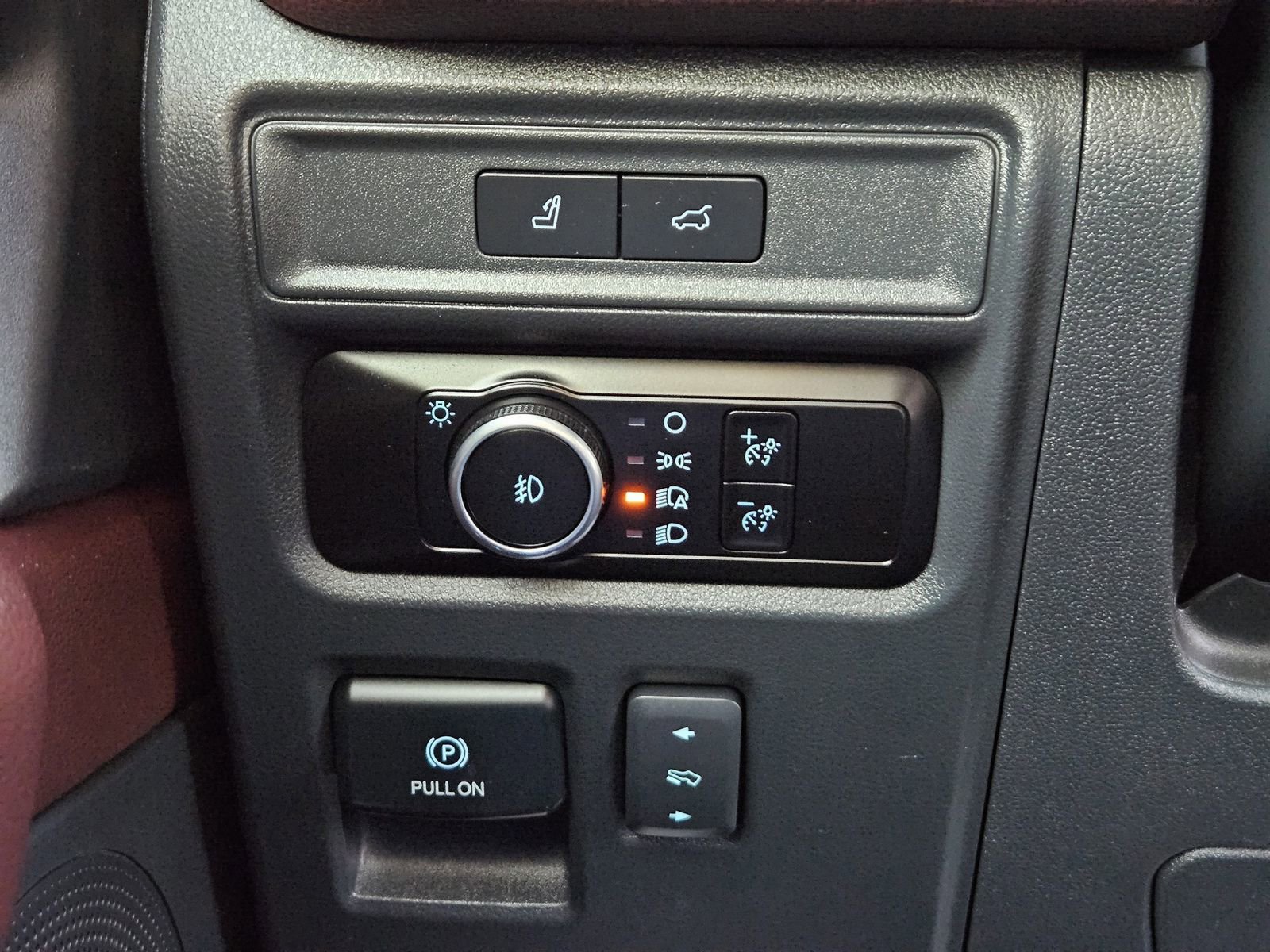 Used 2023 Ford Expedition Limited image 25