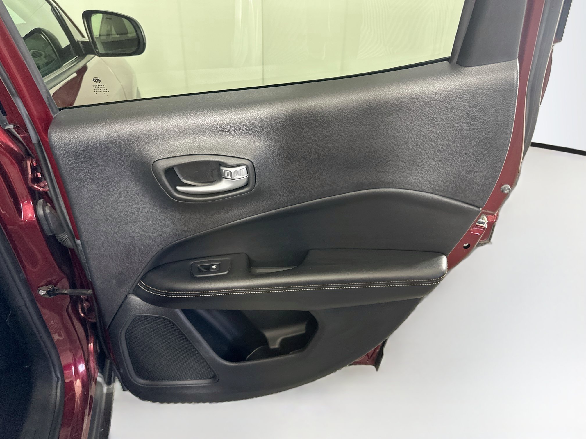 Used 2021 Jeep Compass Sport FWD image 27