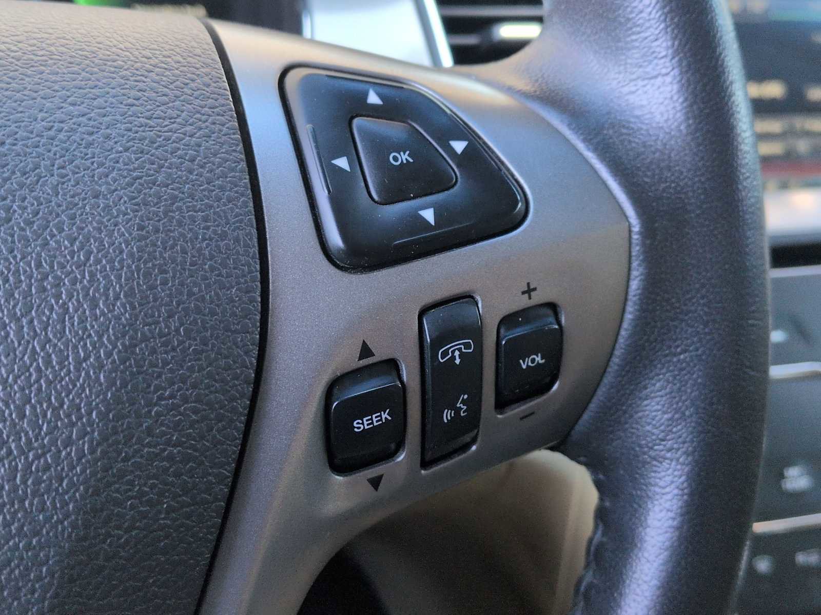 Used 2014 Ford Taurus SEL w/ Equipment Group 201A FWD image 25