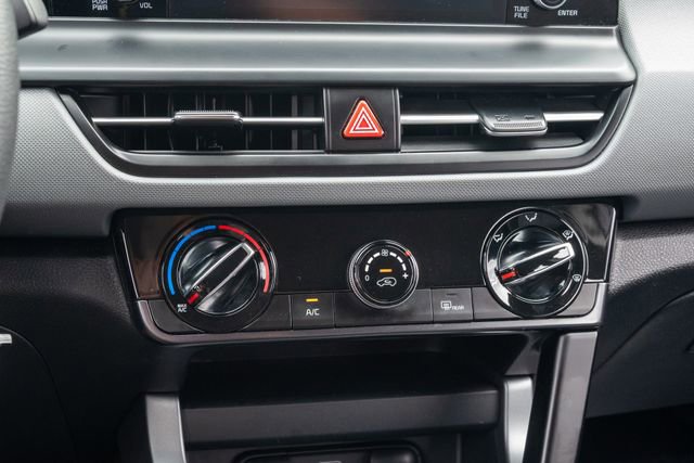 Used 2025 Kia Seltos LX AWD/4WD image 17