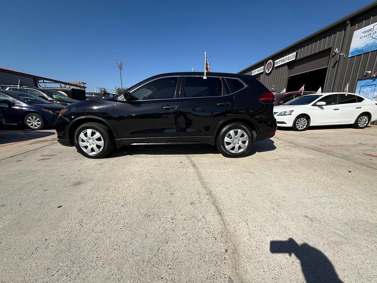 Used 2017 Nissan Rogue S image 19