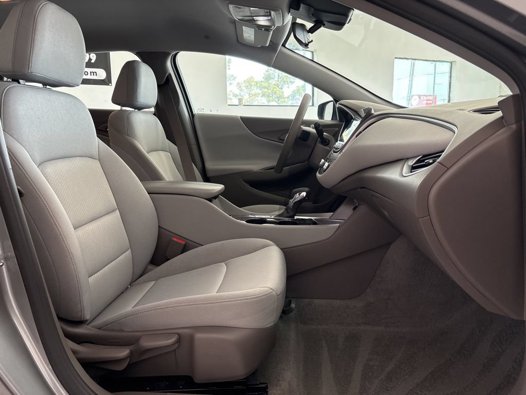 Used 2025 Chevrolet Malibu LT FWD image 29