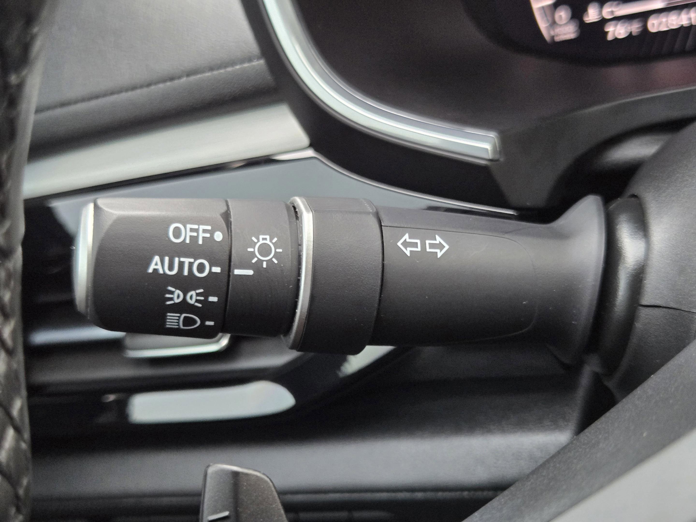 Used 2025 Acura MDX FWD w/ Technology Package image 17