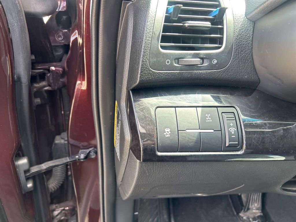 Used 2015 Kia Sorento LX image 10