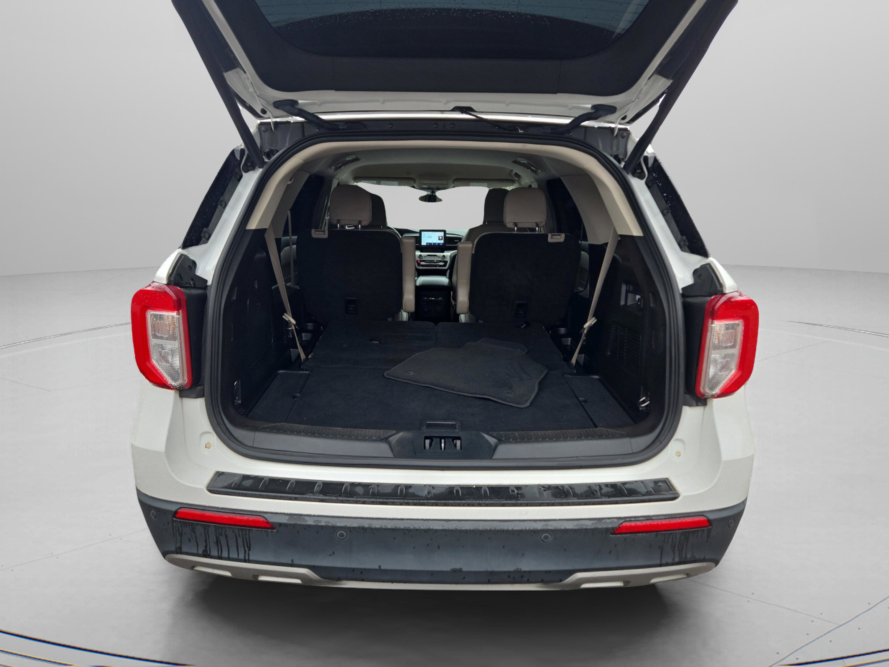 Used 2021 Ford Explorer XLT w/ Equipment Group 202A image 23