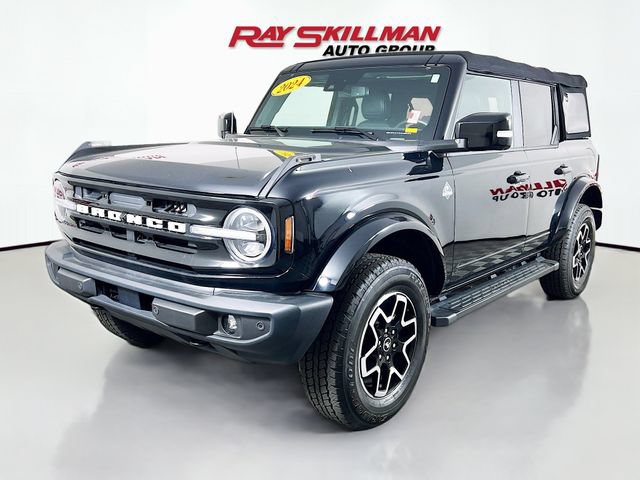 Used 2024 Ford Bronco Outer Banks AWD/4WD image 3
