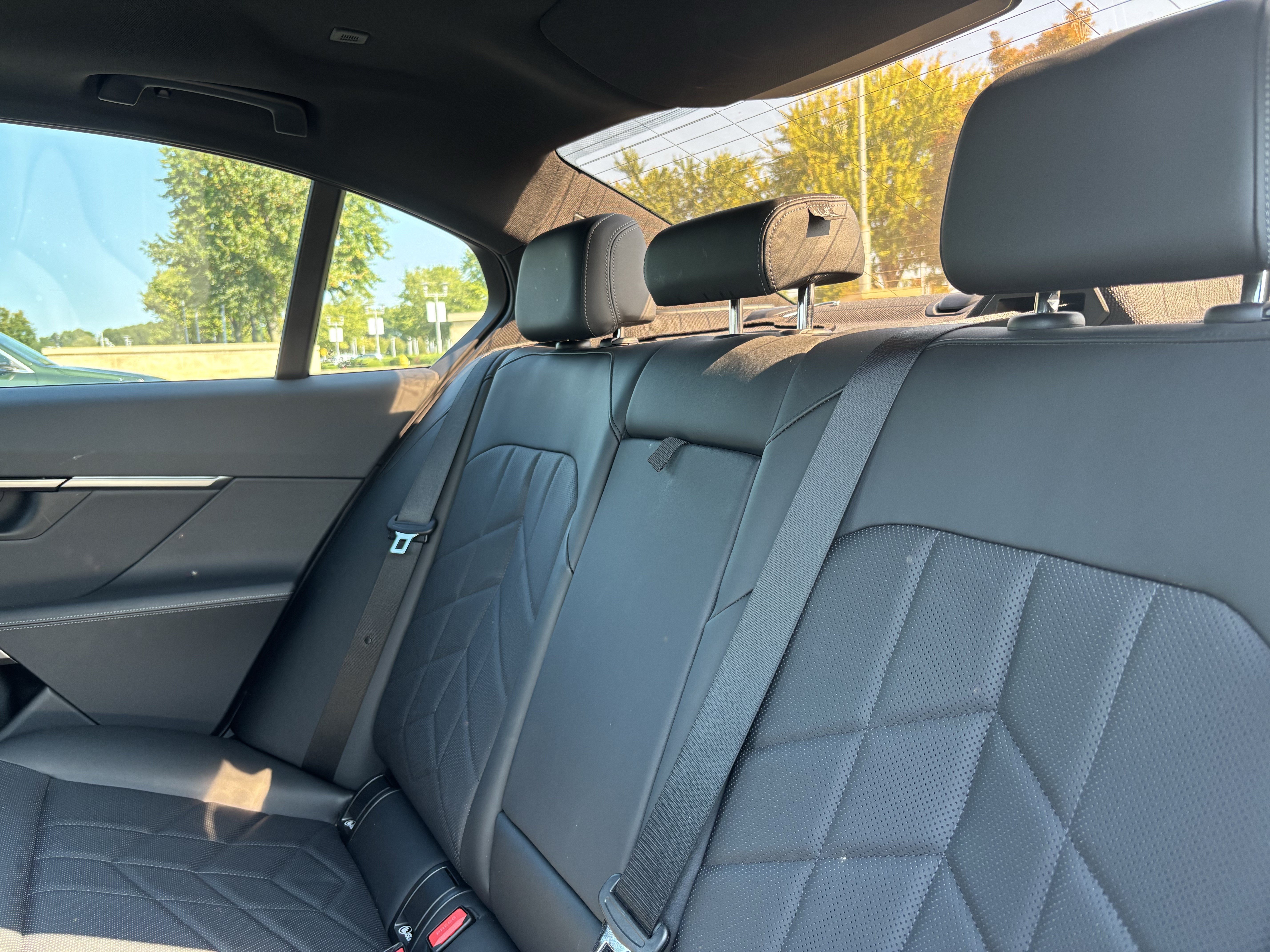 Certified 2024 BMW 530i xDrive w/ M Sport Package AWD/4WD image 32
