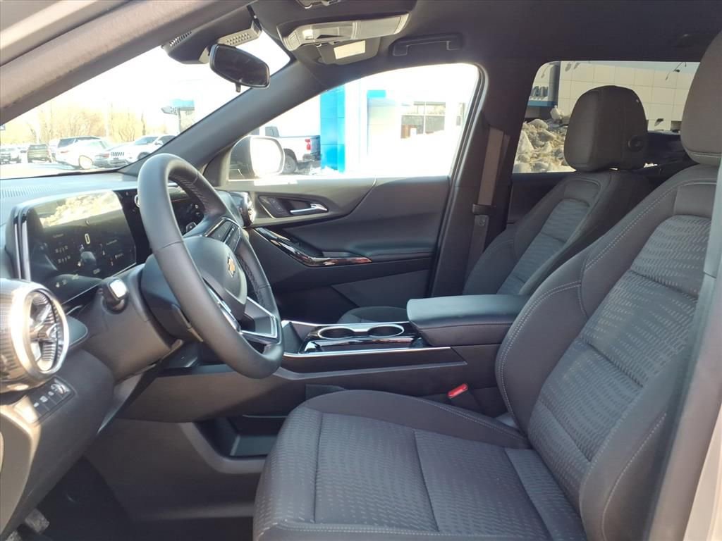Used 2025 Chevrolet Equinox LT image 9