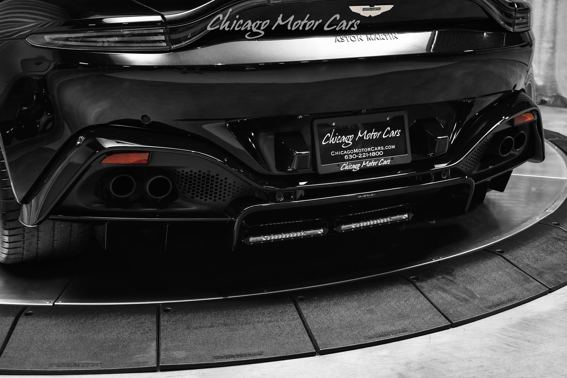 Used 2020 Aston Martin V8 Vantage Coupe RWD image 31
