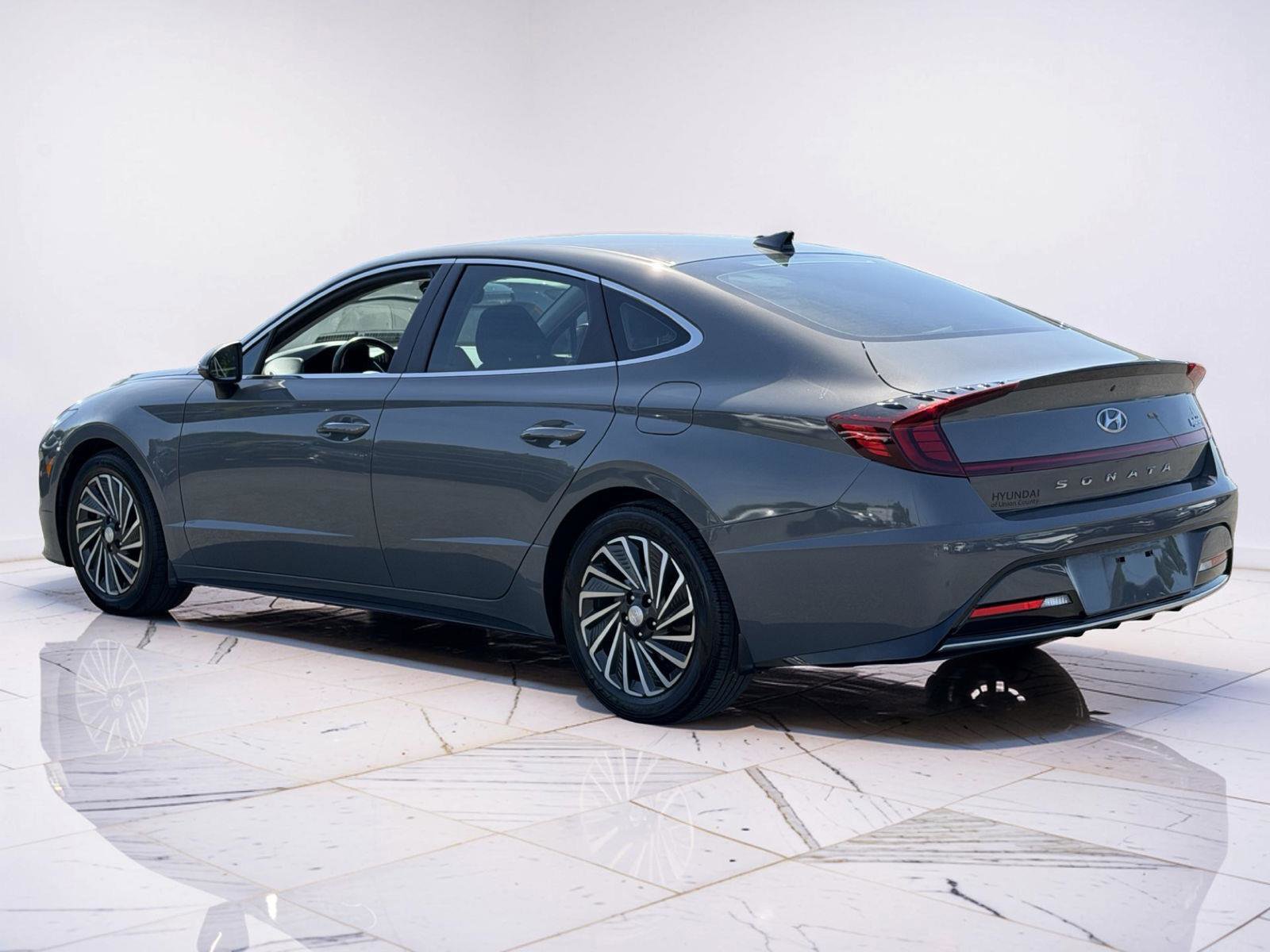 Used 2023 Hyundai Sonata SEL FWD image 3