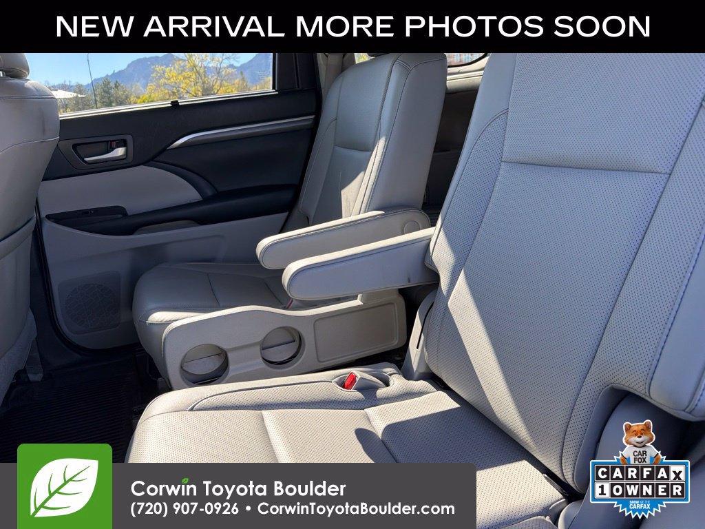 Used 2019 Toyota Highlander Limited AWD/4WD image 11