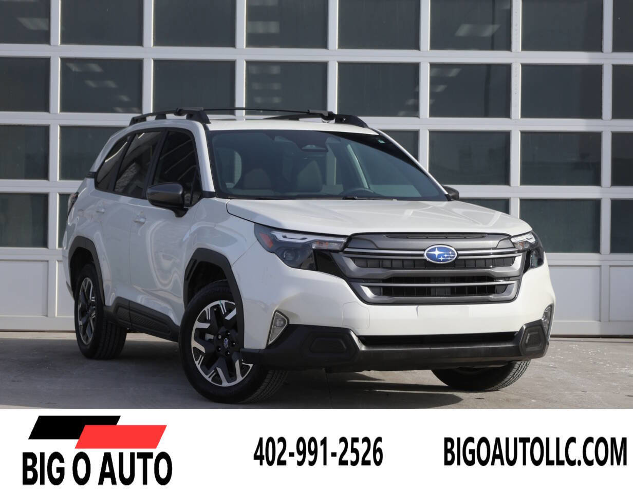 Used 2025 Subaru Forester Premium image 1