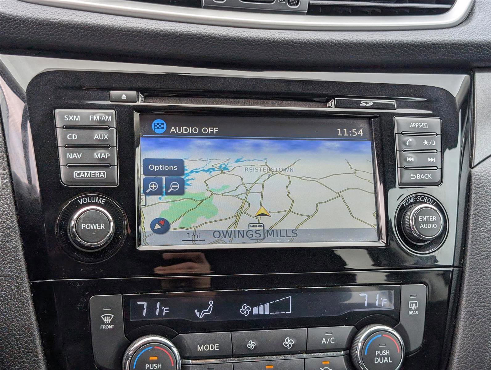 Used 2016 Nissan Rogue SV w/ SV Premium Package image 27