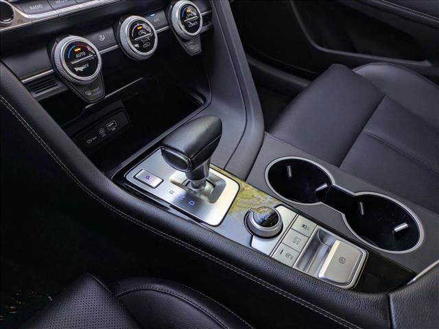 Used 2021 Genesis G70 2.0T RWD image 12