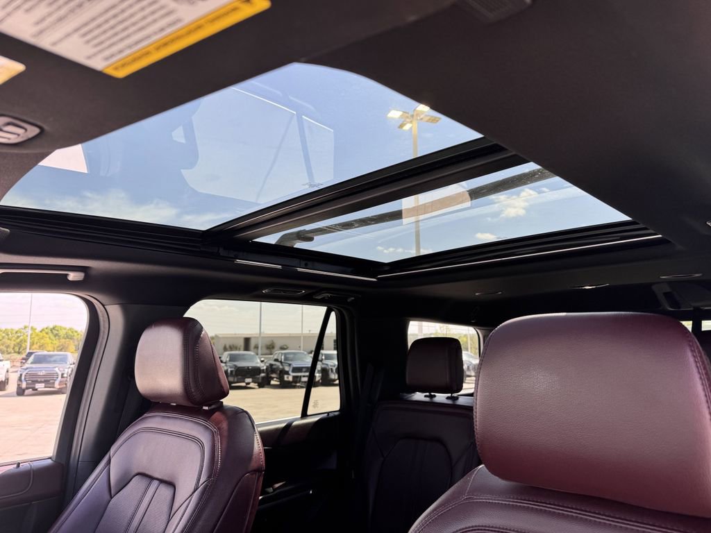 Used 2024 Ford Expedition Limited image 24