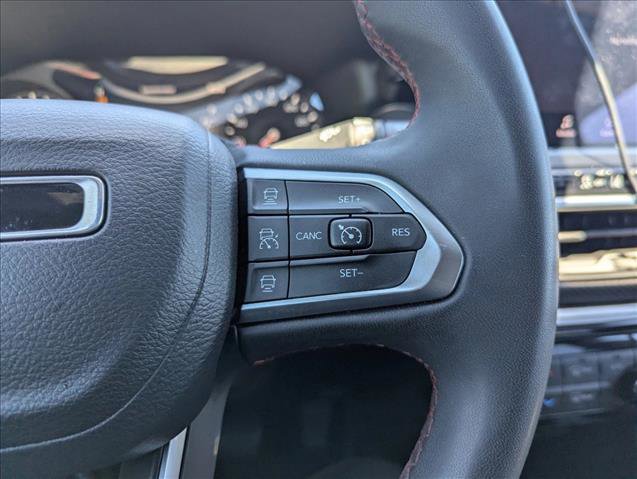 Used 2023 Jeep Compass Trailhawk AWD/4WD image 14