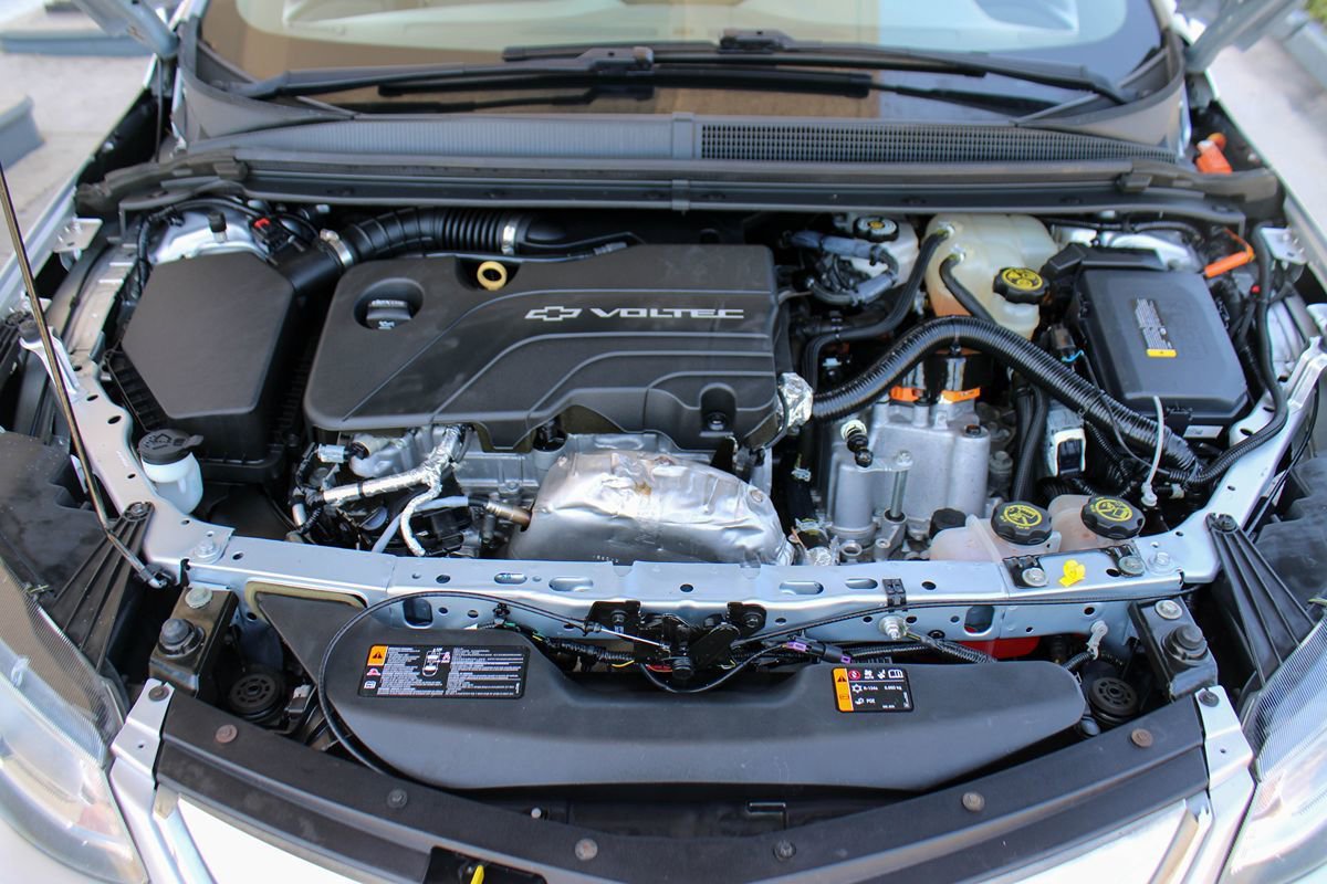 Used 2016 Chevrolet Volt LT w/ Comfort Package FWD image 34