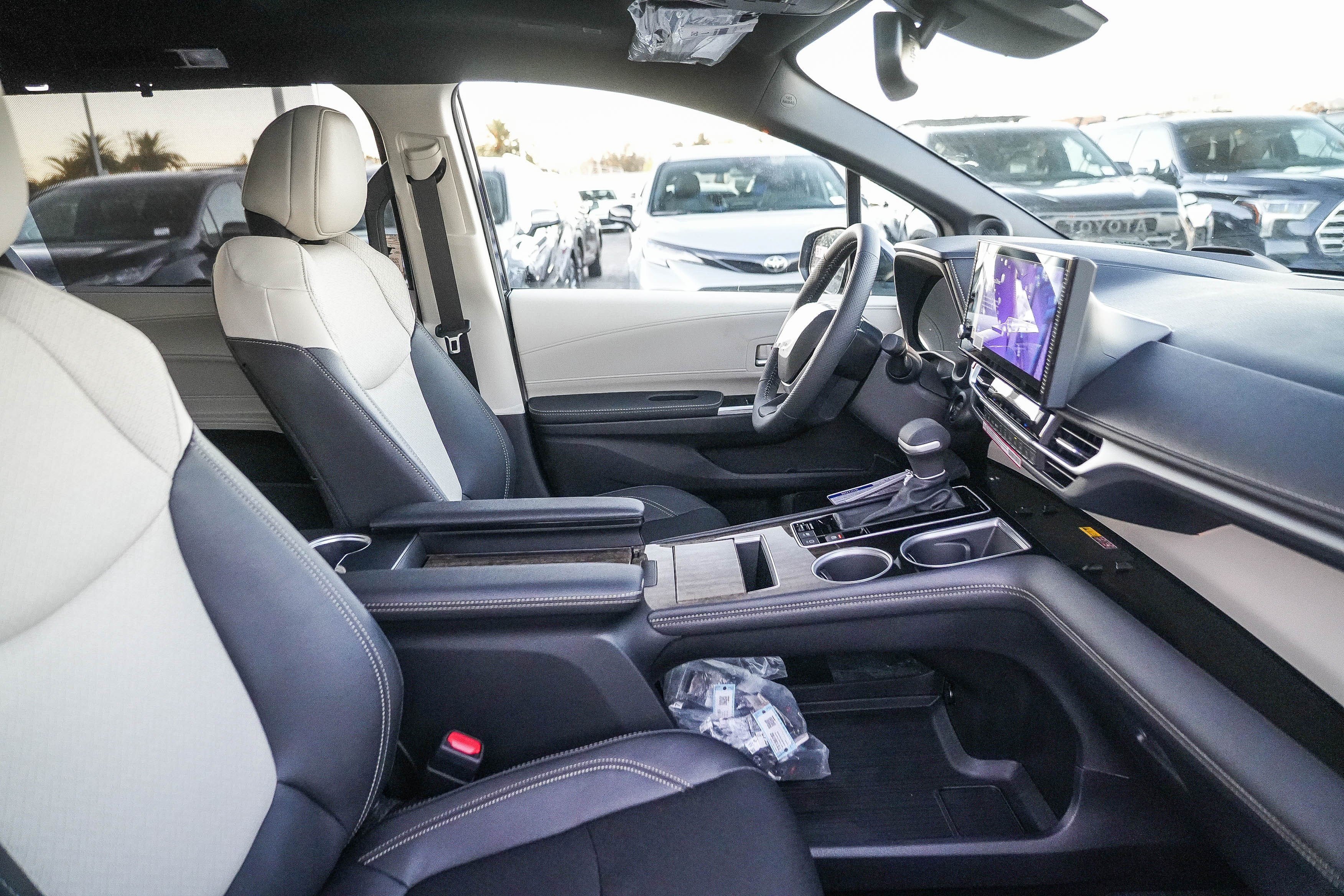 New 2026 Toyota Sienna Platinum AWD/4WD image 20