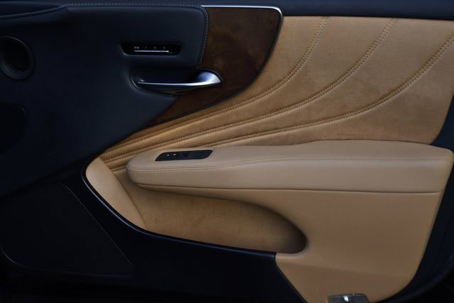 Used 2023 Lexus LS 500 image 33