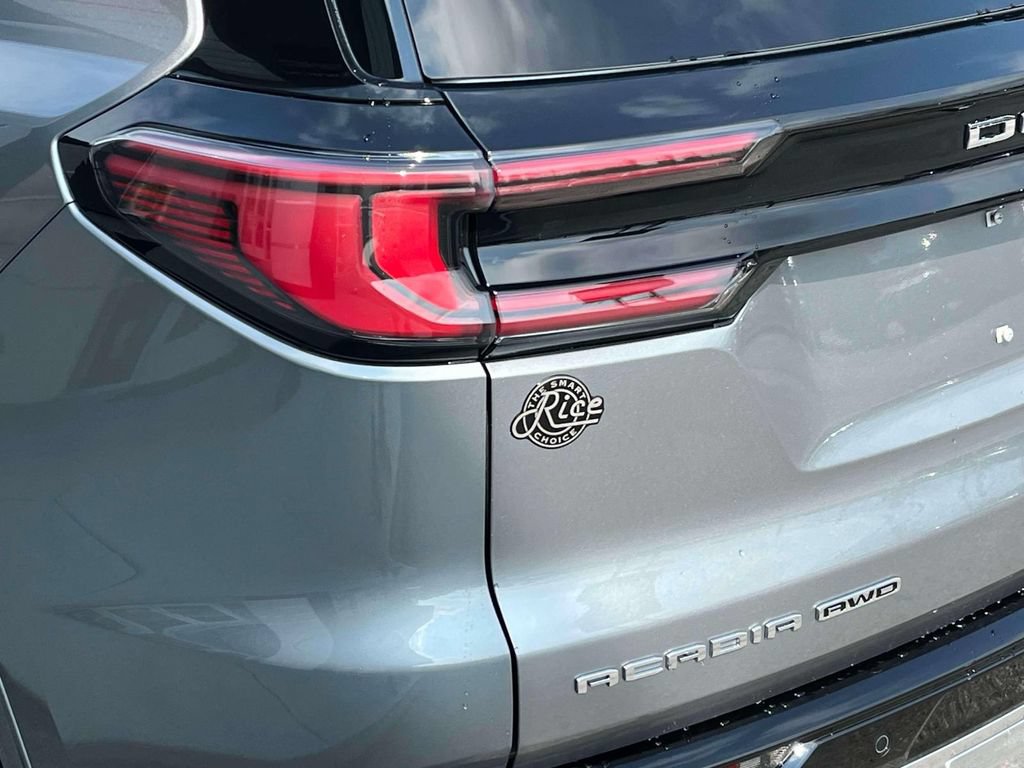 New 2027 GMC Acadia Denali w/ LPO, Floor Liner Package AWD/4WD image 10
