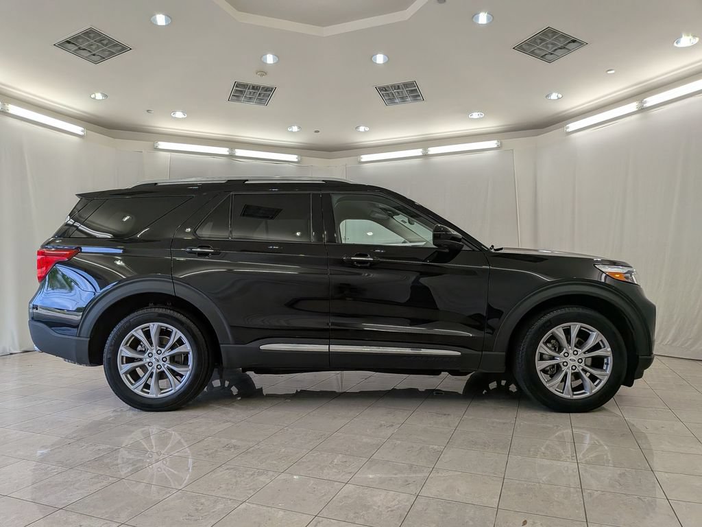 Used 2023 Ford Explorer Limited AWD/4WD image 11
